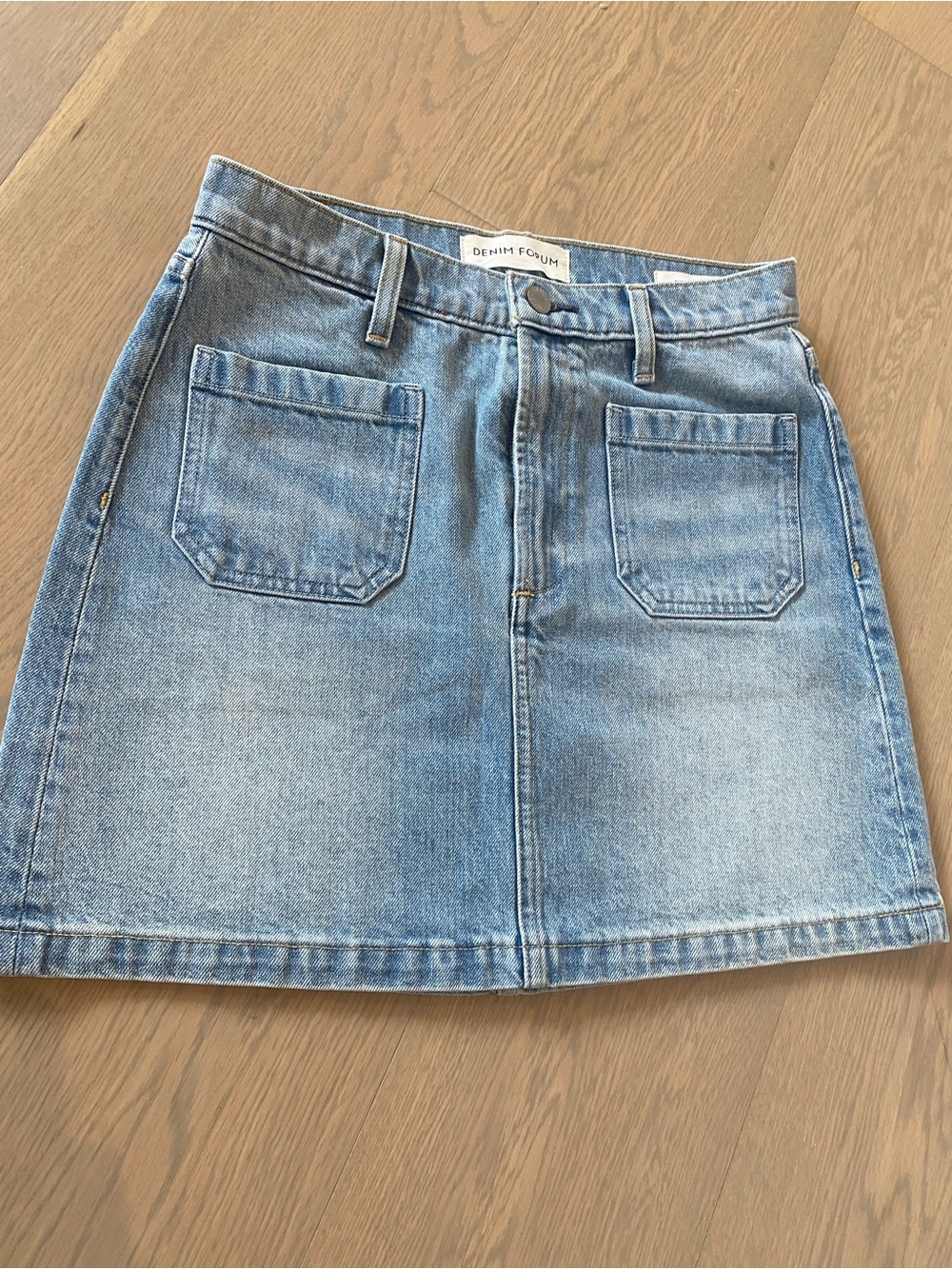 Aritzia Denim Forum Light Blue Denim Mini Skirt The Debbie Mini Size 27
